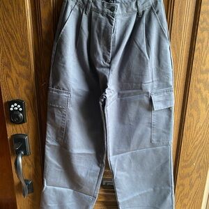 Women's Gray Cargo Pants, wide leg, side pockets, Medium.